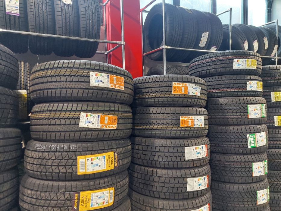 Зимні шини 225/55r17 Ovation Nexen