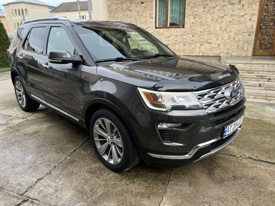 Ford Explorer 2018 рік