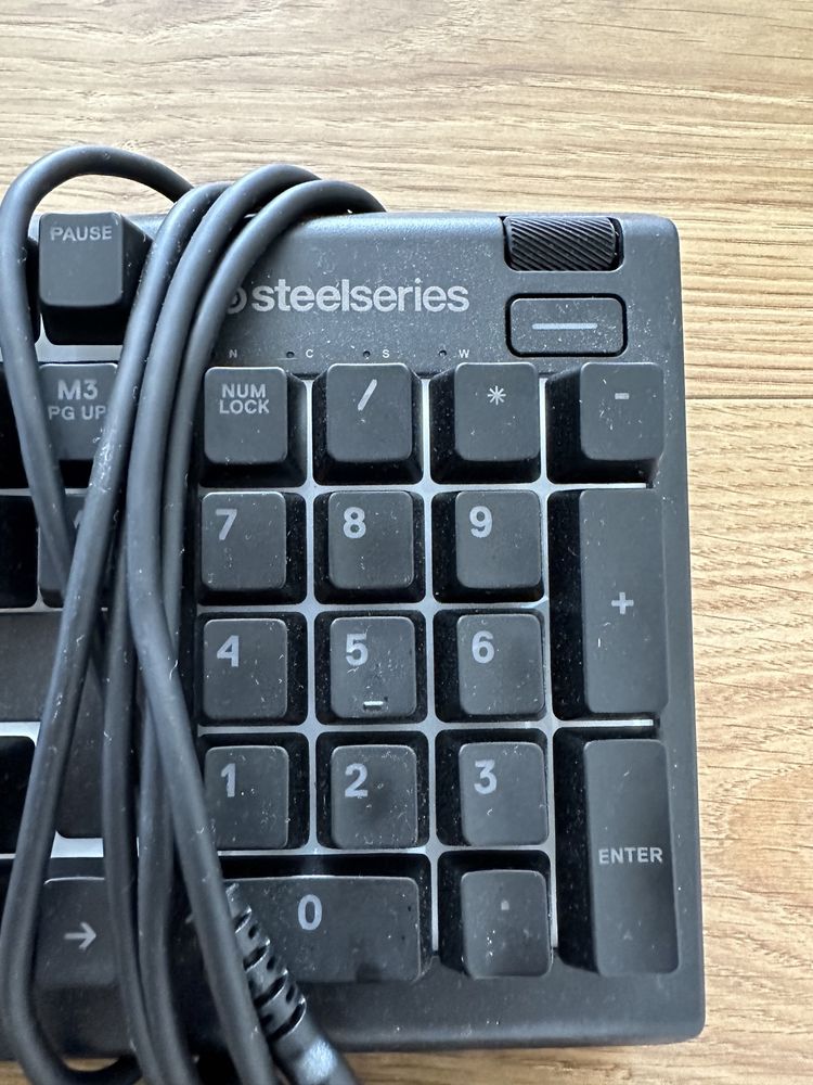 Teclado gaming steelseries apex 3 como novo
