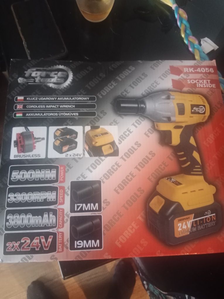 Młot udarowy na akumulator