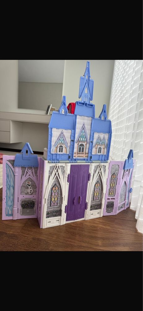 Castelo Mala da Frozen com 2 Bonecas incluidas
