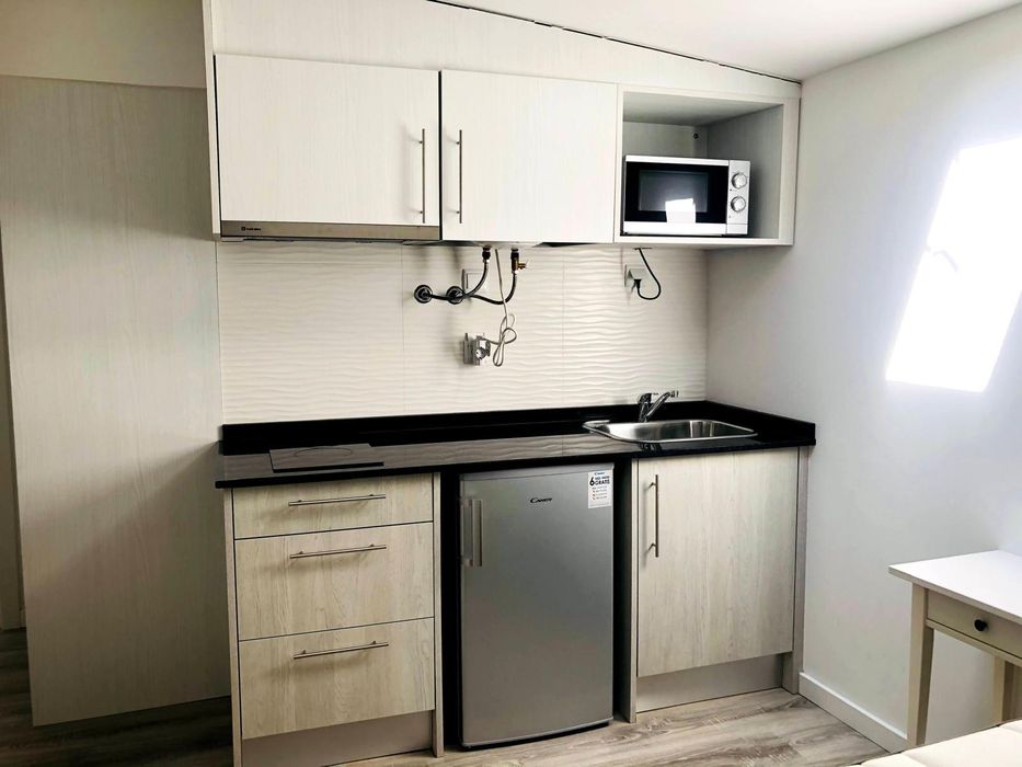 Estudio moderno no centro de Anadia com despensas INCLUIDAS!