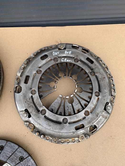 Koło dwumasowe tarcza docisk SACHS 1.9 TDI 105KM BXE BKC Golf V Touran