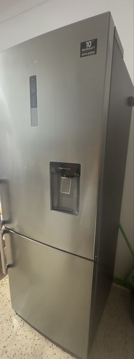 Frigorifico Samsung com dispensador de água