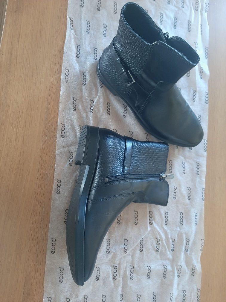 Botas de mulher ECCO novas