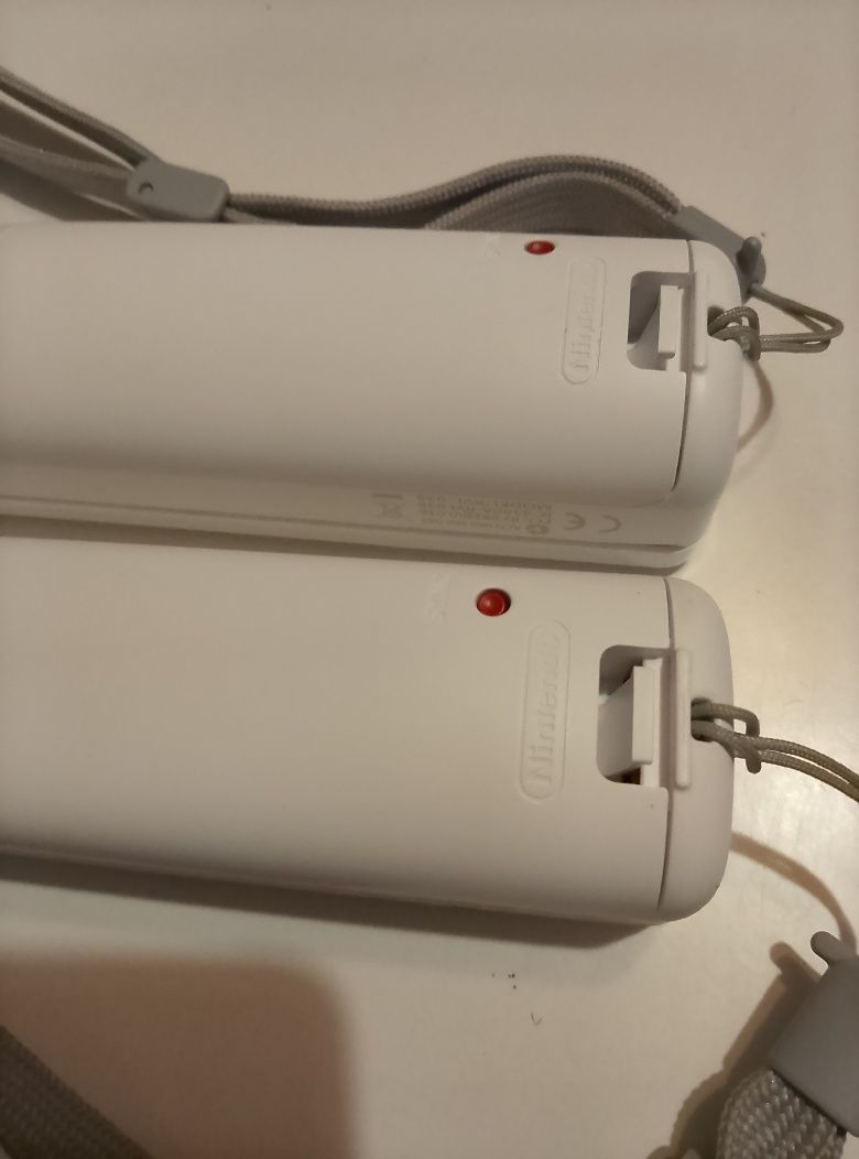Oryginalny kontroler Nintendo Wii motion plus inside