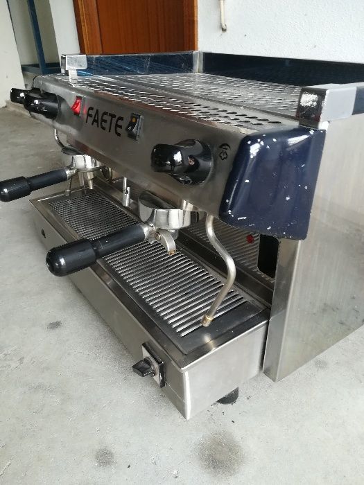 Maquina de Café Profissional FAETE