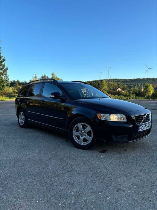 Продам Volvo v50 2009рік 1.6d 110 к.с.