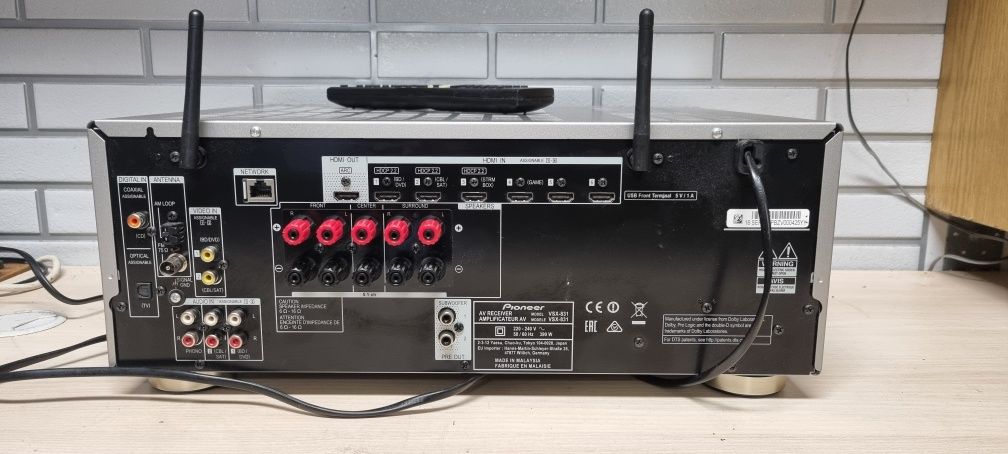 Amplituner PIONEER VSX-831. Bluetooth,HDMI,WIFI