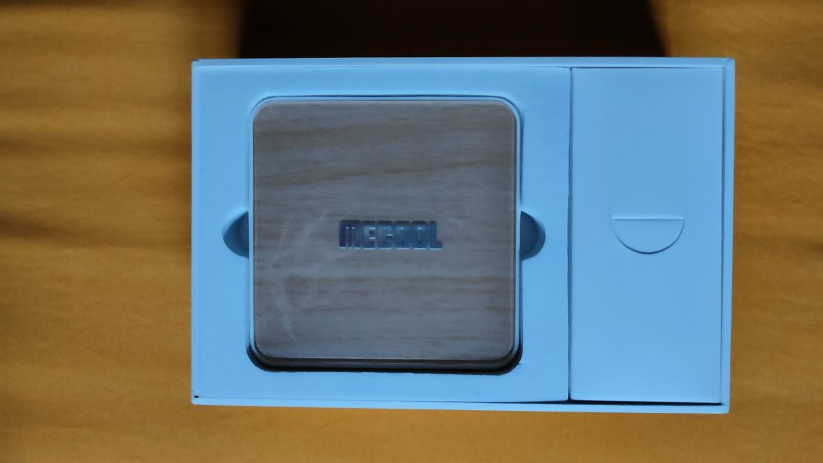 MECOOL KM6 Deluxe 4/32GB Amlogic S905X4 . Новый.