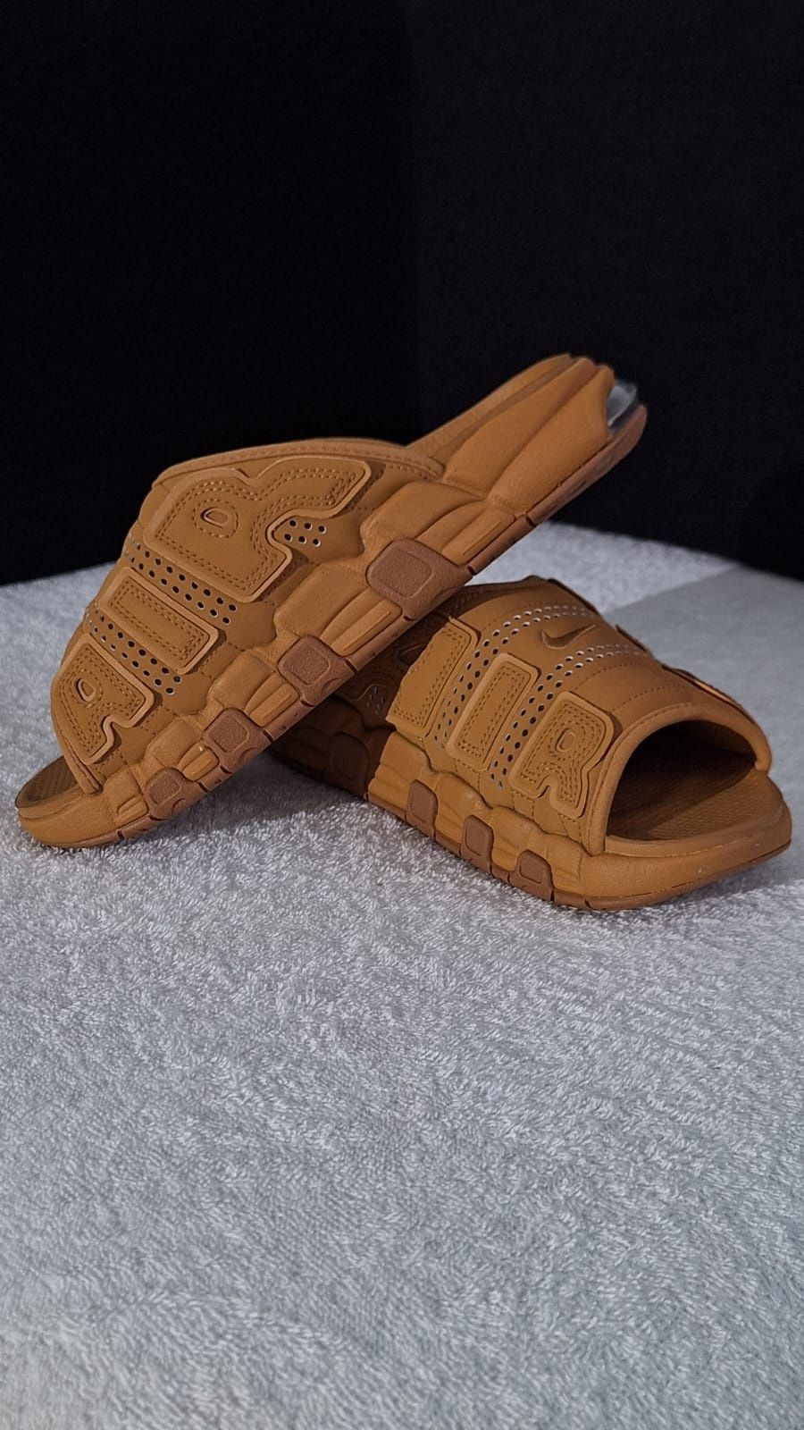 Тапки Nike Air More Uptempo Slide US7 EU40 25cm,  FZ3113 200