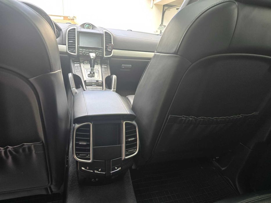 Porsche Cayenne S Hybrid 3.0