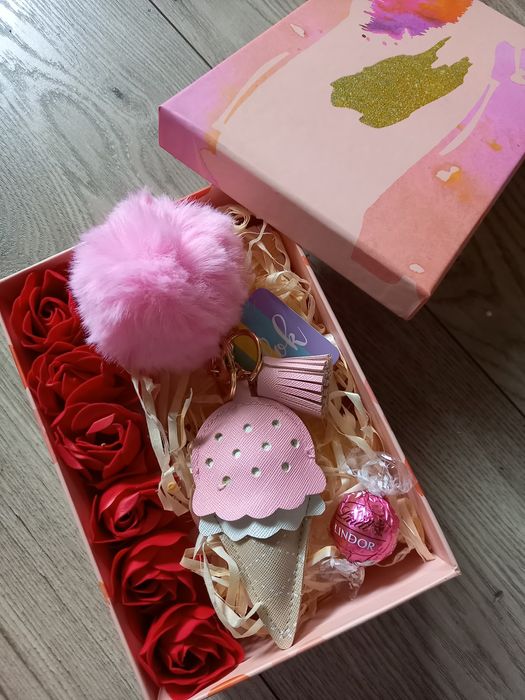 Prezent box dla przyjaciółki, koleżanki, dziewczyny