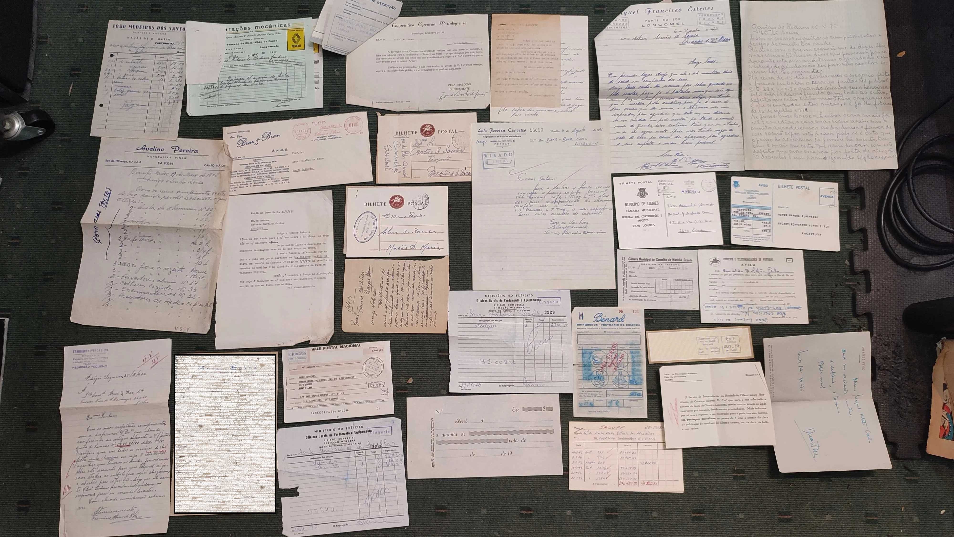Lote com 250 documentos diversos