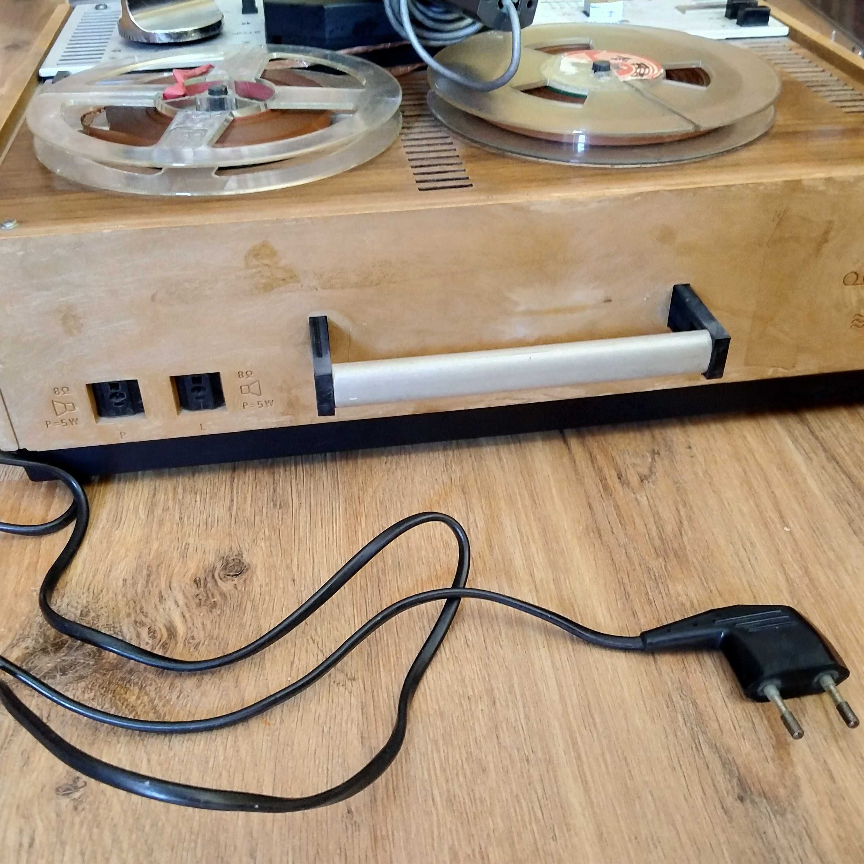 Magnetofon szpulowy ZK-147