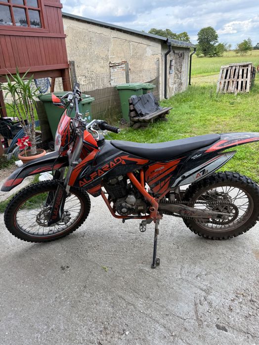 Cross alfarad 250