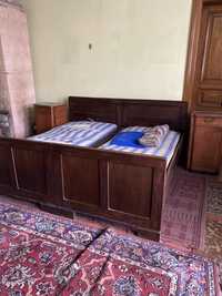 Stare  łóżko drewniane+ 2 szafki nocne