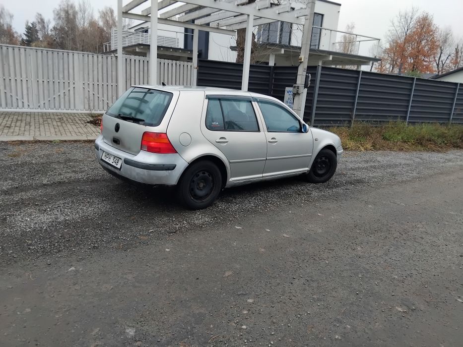 Volkswagen Golf 4 1.8 газ/бензин. На полном ходу.