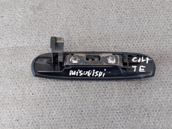 Puxador porta trás esquerdo MITSUBISHI Colt V (CJ_, CP_)