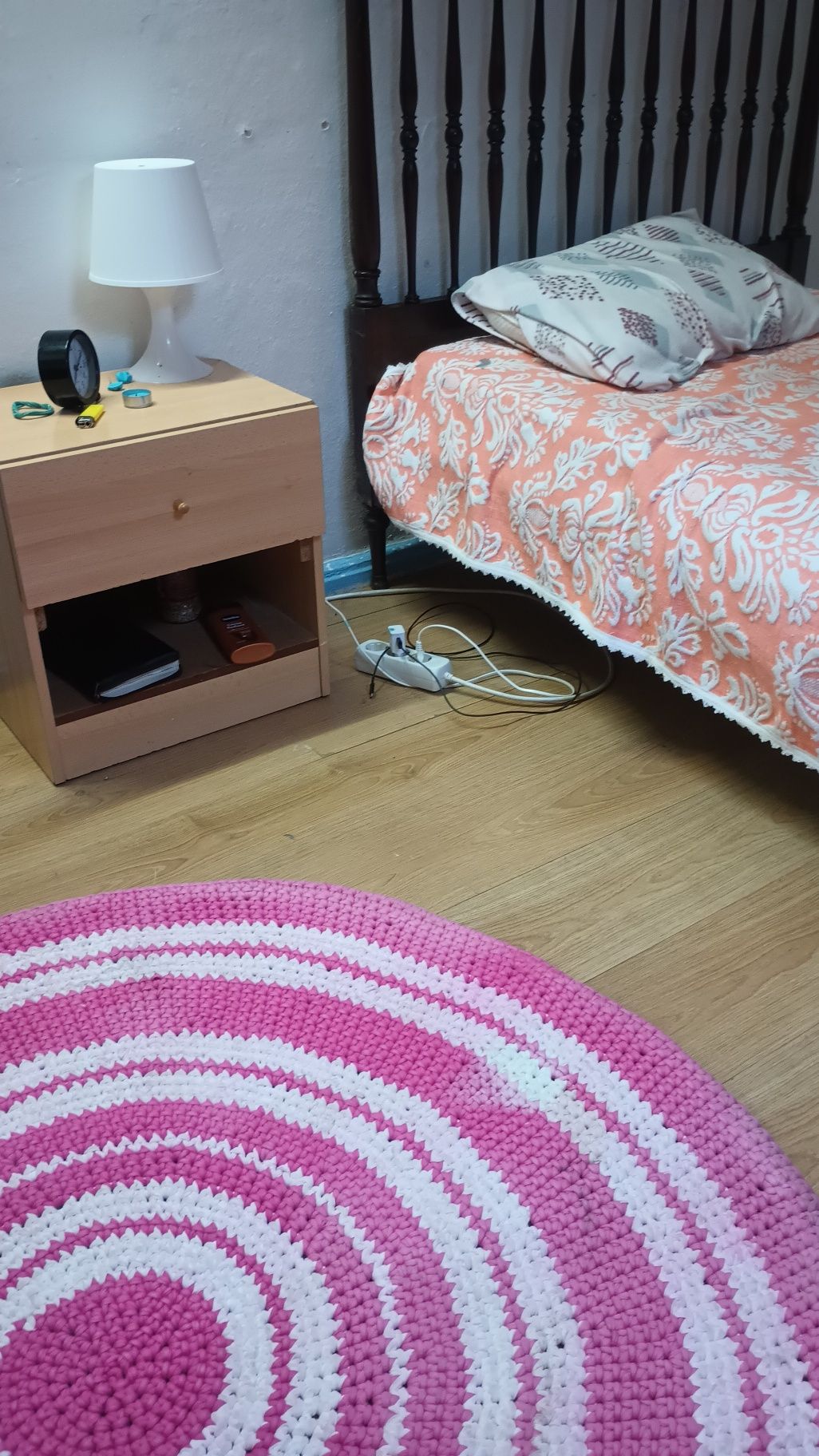 Alugo quarto em alverca: