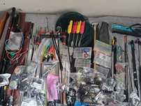 Conjunto de Pesca: Canas, Carretos, centenas acessórios