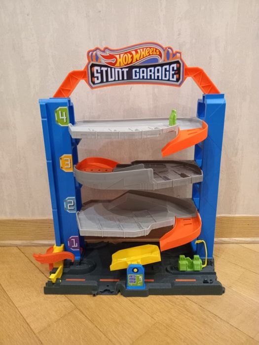 Продам автотрек Hot Wheels