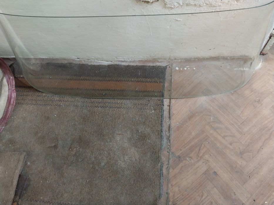 Лобовое  стекло на авто, Москвич ,Жигули,размер  46×139см.