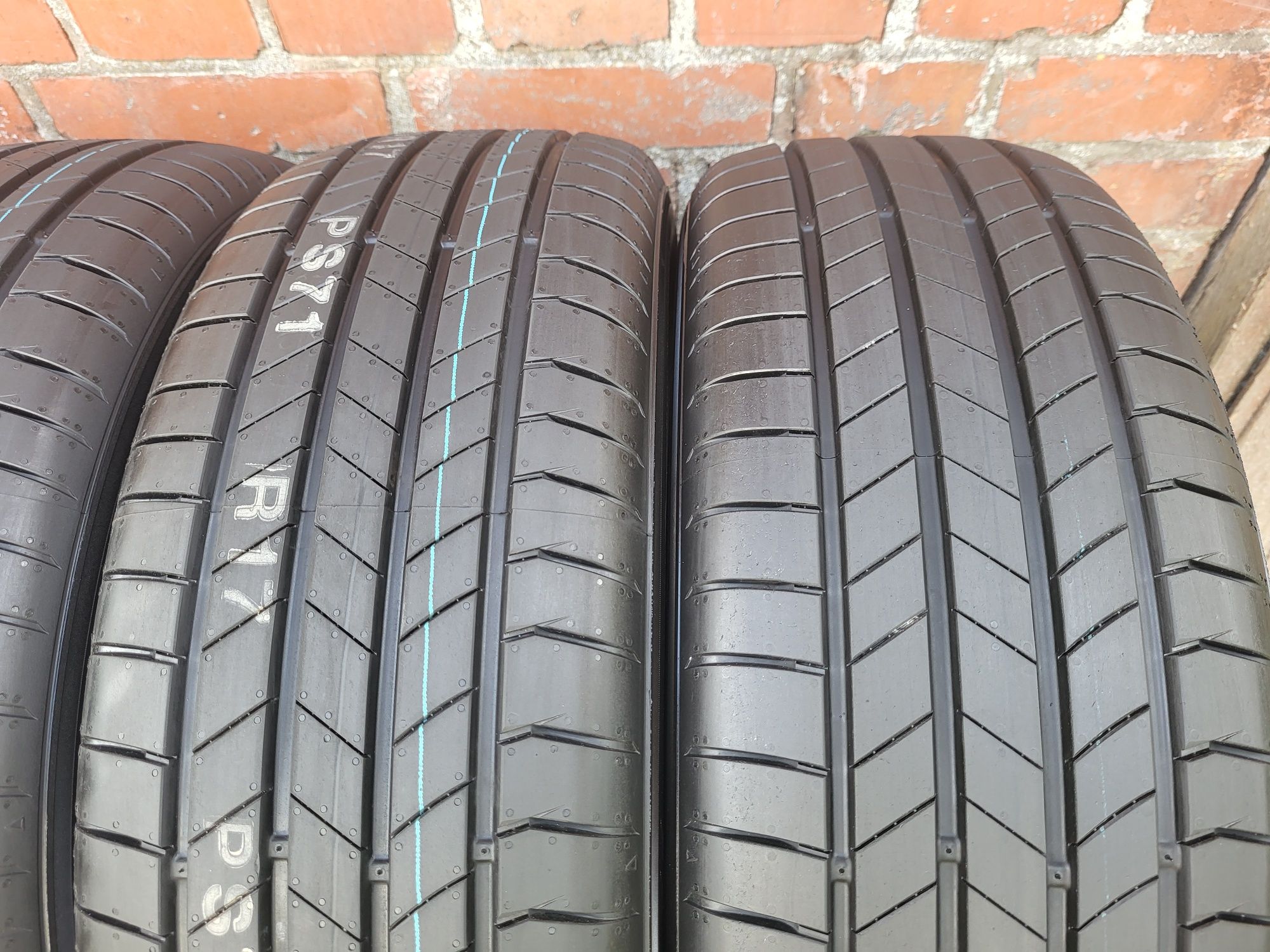 215/60 R17 96H Kumho Ecsta Jak Nowe 2024