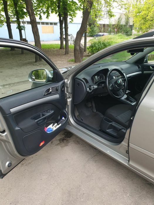 Продам Skoda Octavia 1.6 дизель dsg7 2012р