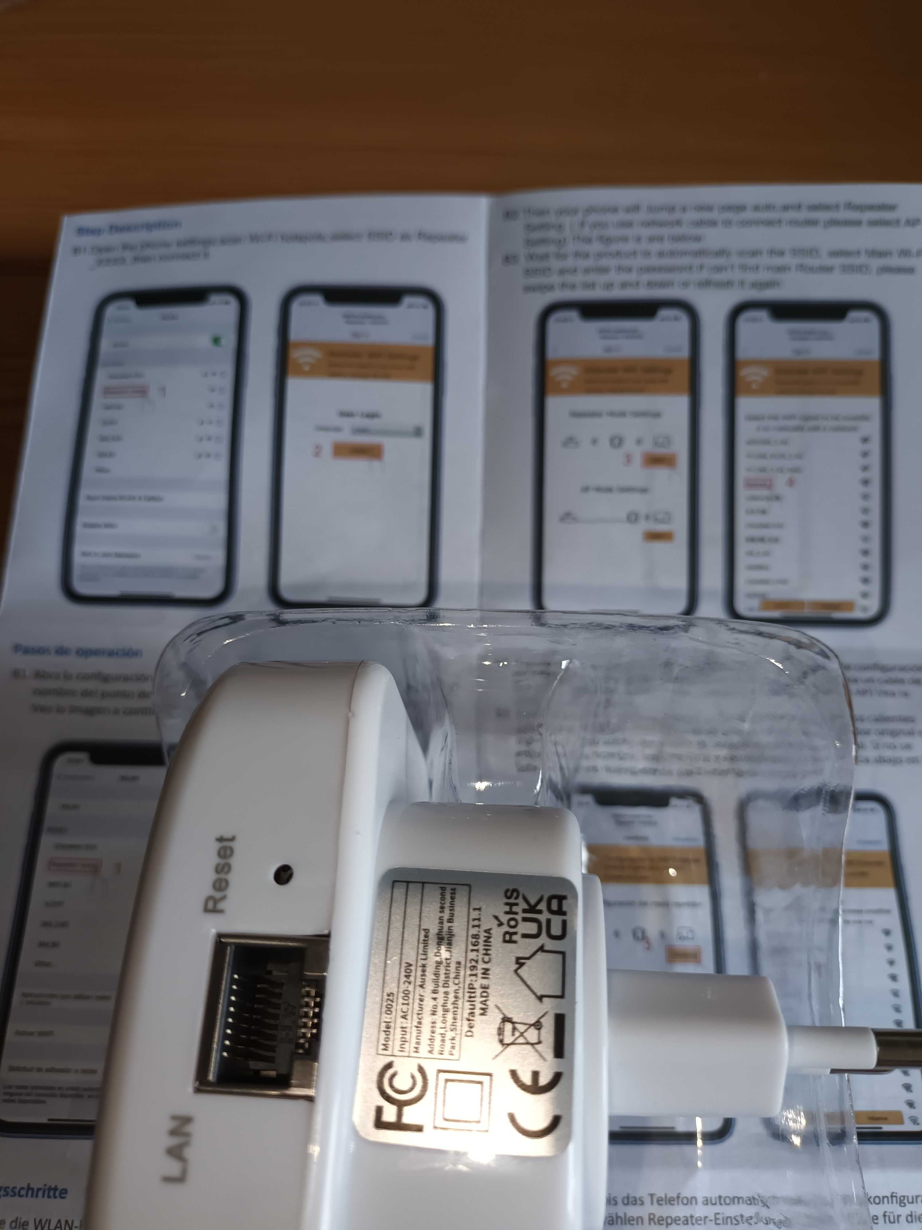 Wzmacniacz   WiFi (repeater) model 0025A01B