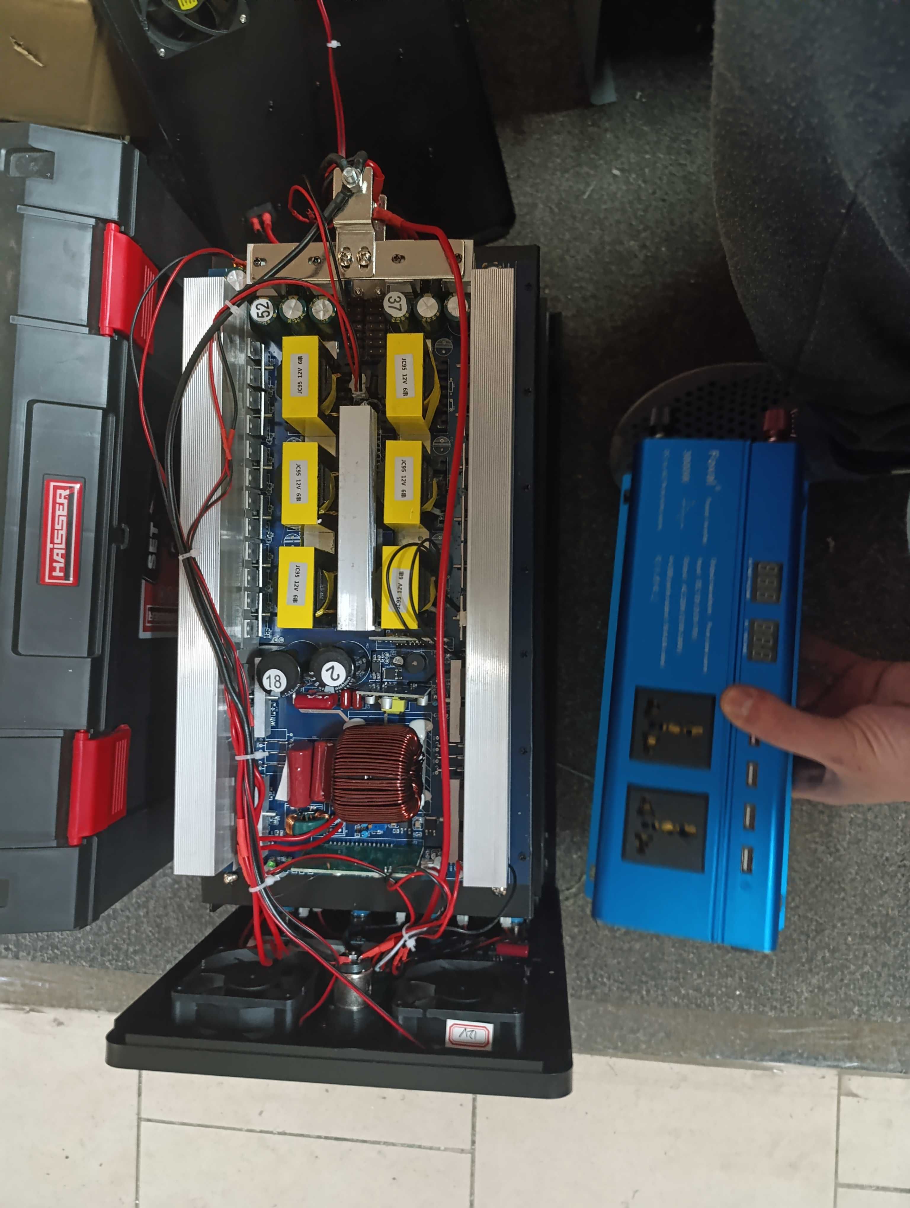 Інвертор на 12/24v в  в крутому корпусі на 6000W/3000W