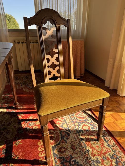 Mesa de Jantar e cadeiras