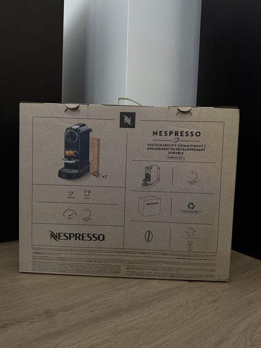 Maquina Cafe Nespresso CITIZ preta Nova