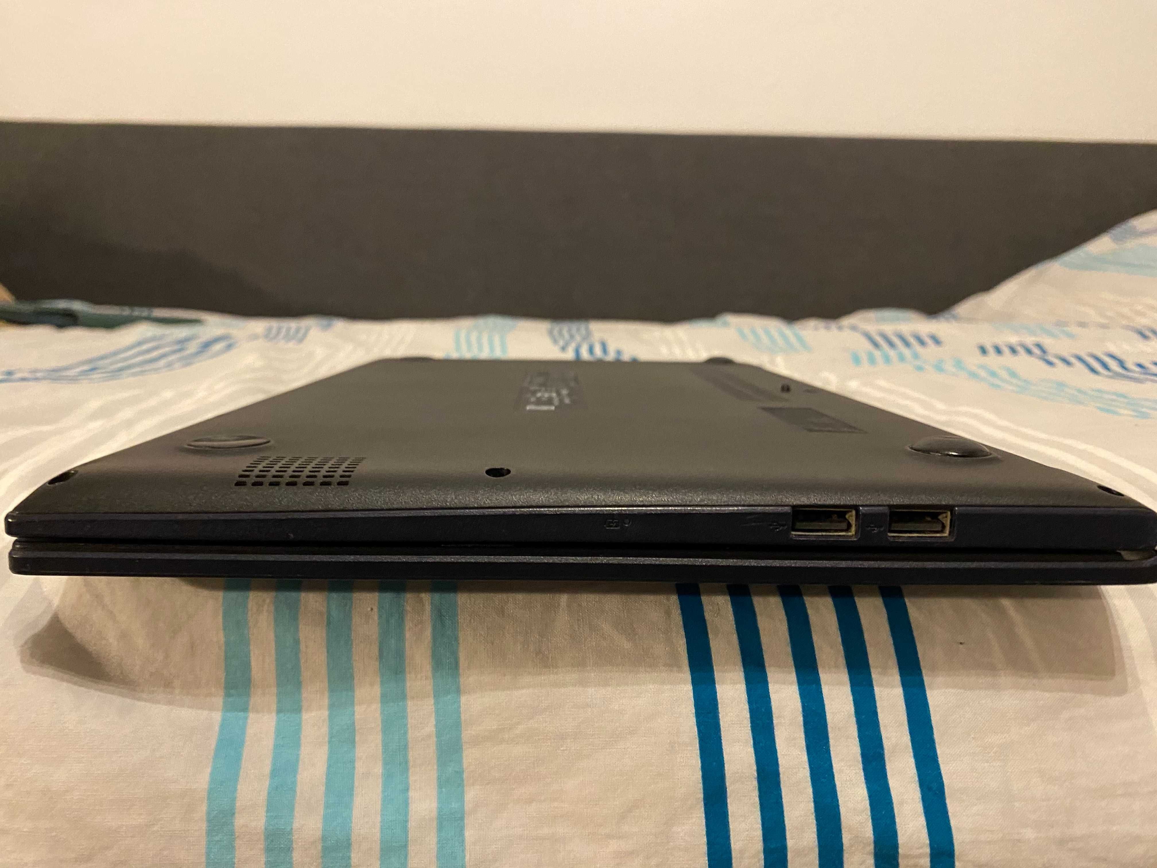Laptop ASUS Vivobook A513E
