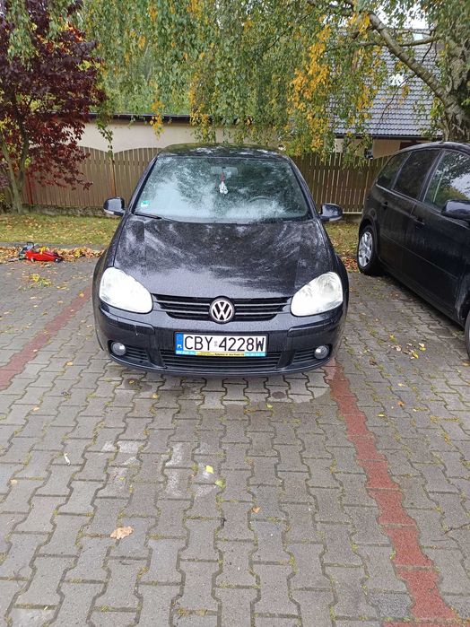 Volkswagen golf 5 1.6benzyna