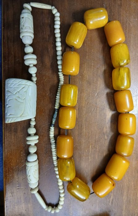 Colares vintage antigos