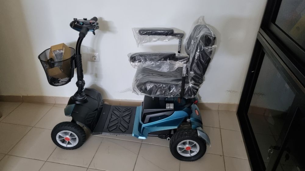 Scooter eléctrica de mobilidade reduzida, nova nunca usada!