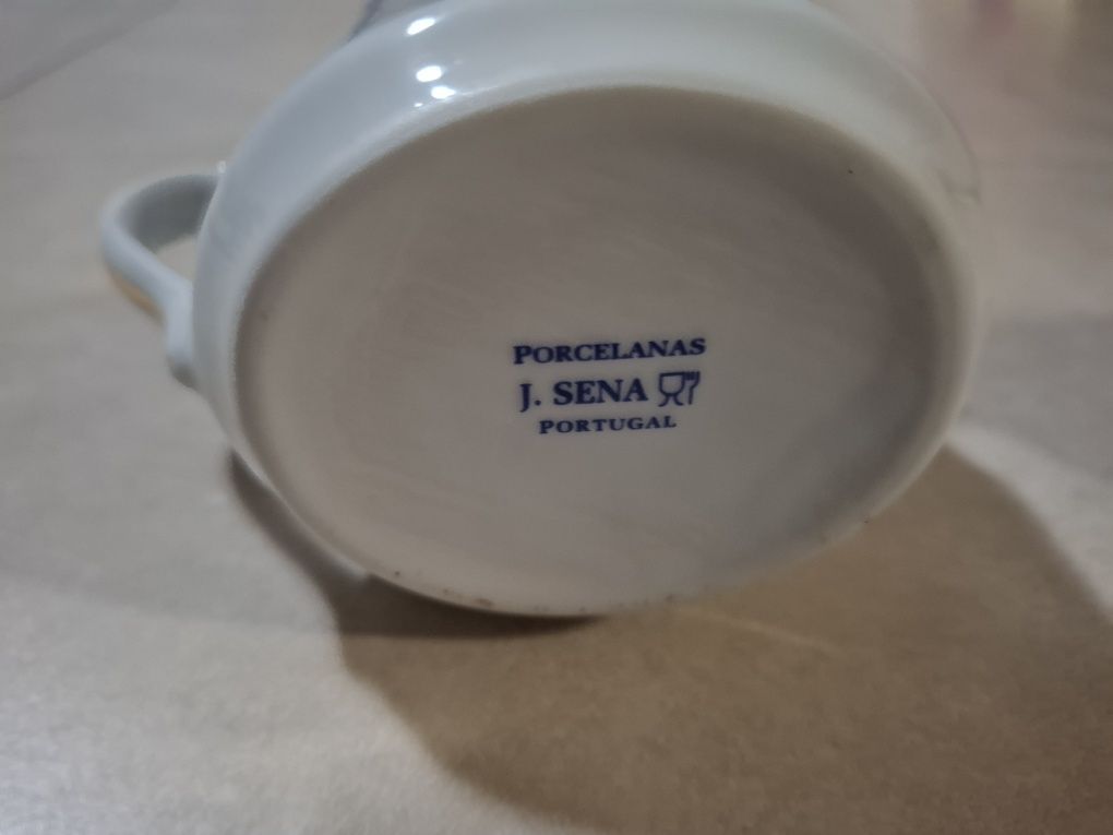 Açucareiro e leiteira novos