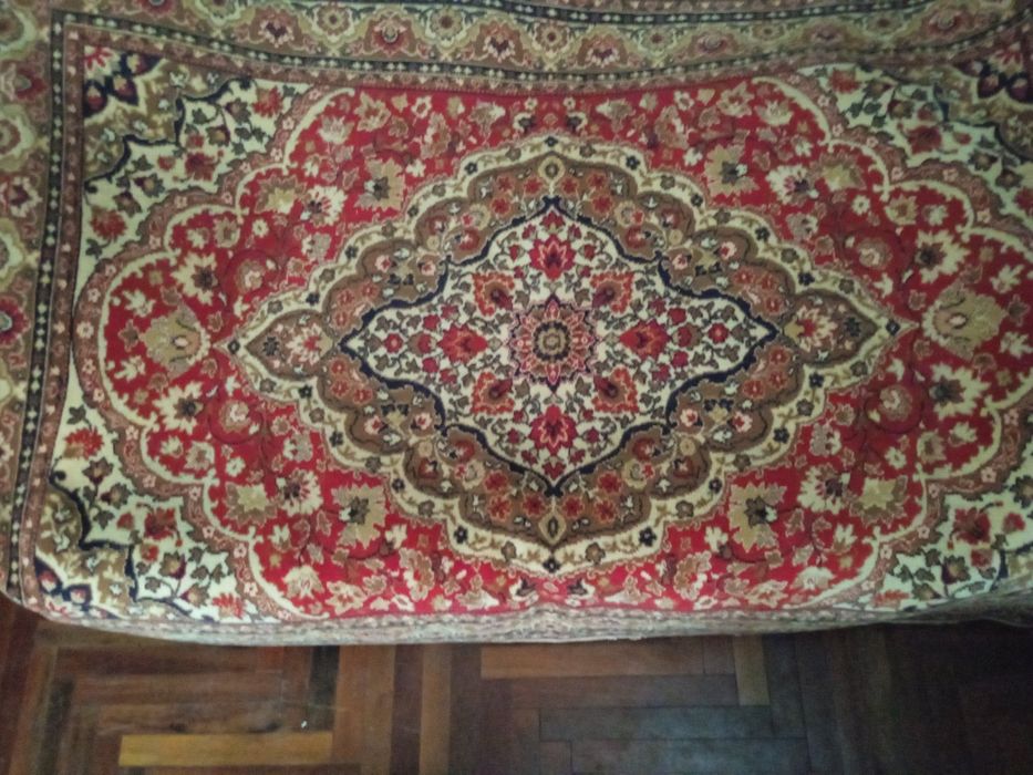 Продам ковёр 2,25*1,50