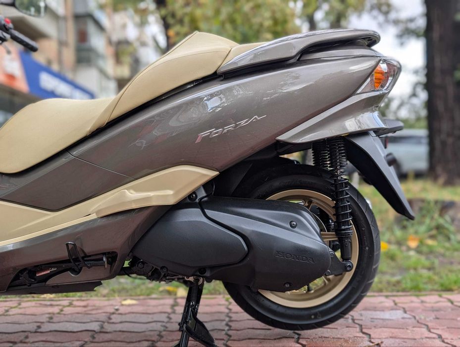 Максі-скутер Honda FORZA 250 MF10 ABS 2008 Пробіг: 8 174 км