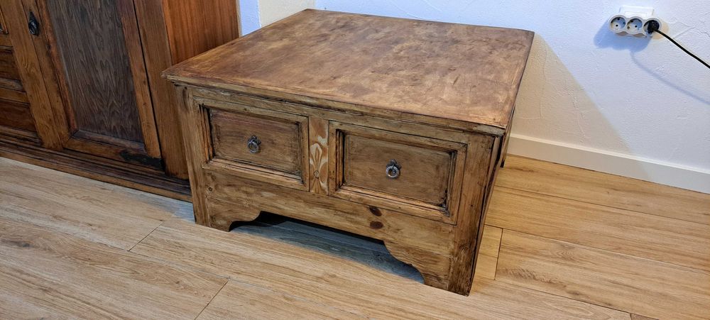 Mesa de centro ou TV, rustica, estilo Mexicano