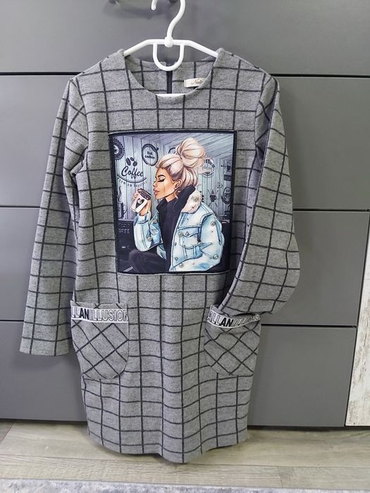 Тепле плаття на дівчинку 8-9р.