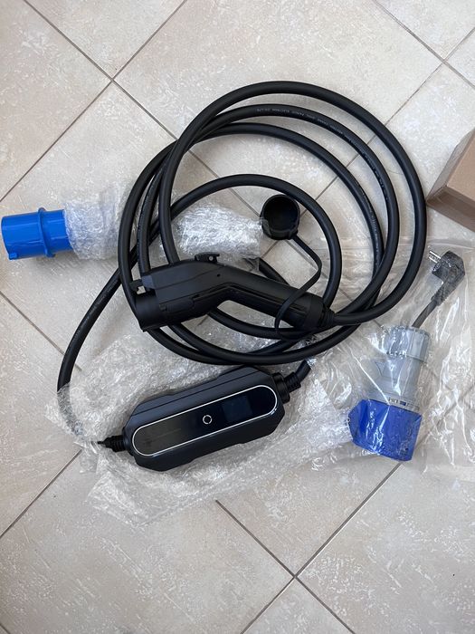 Зарядка для електро автомобілів і гібридів