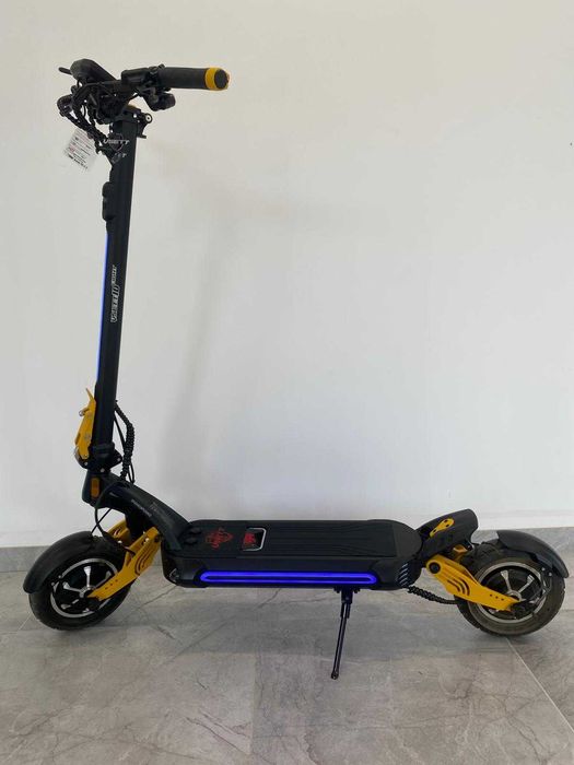 Hulajnoga Elektryczna Odnowiona Vsett 10 Apex Light - JAK NOWA!
