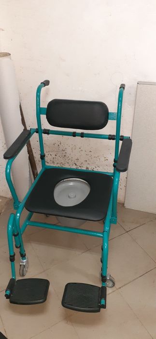 Продам абсолютно новий санітарний стілець-туалет