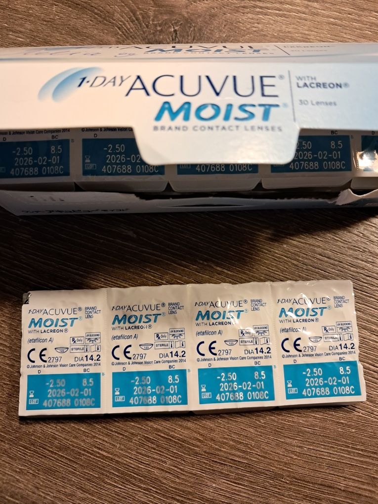 Soczewki jednorazowe acuvue wada -2.5