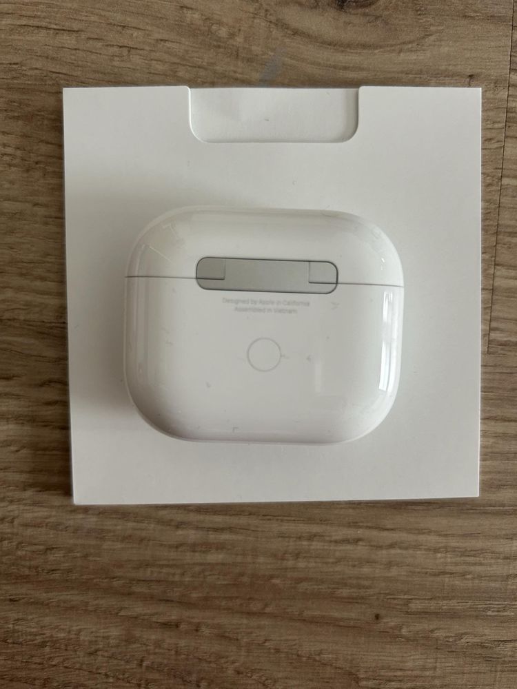 Słuchawki Airpods generacji 3 lightning Charging Case
