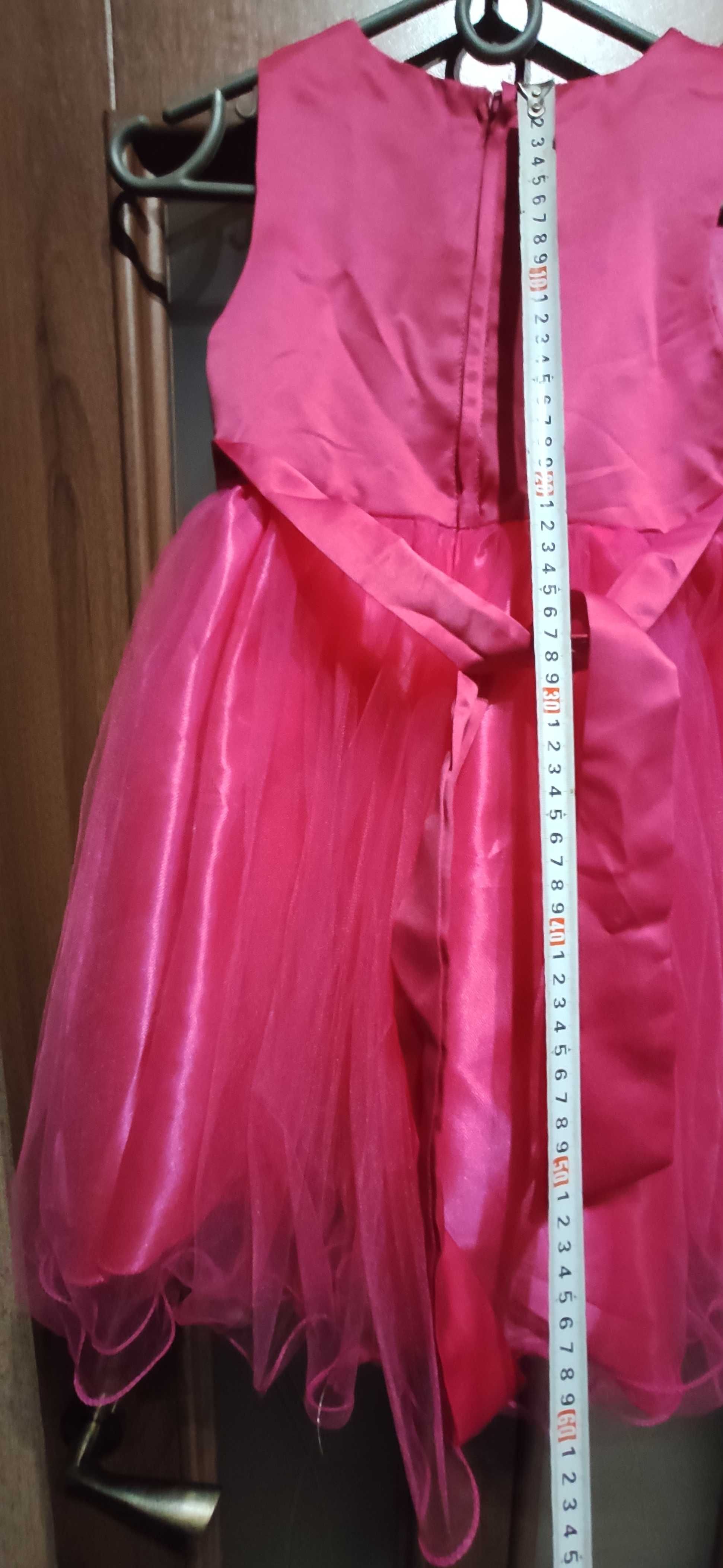 Праздничное платье 130 см