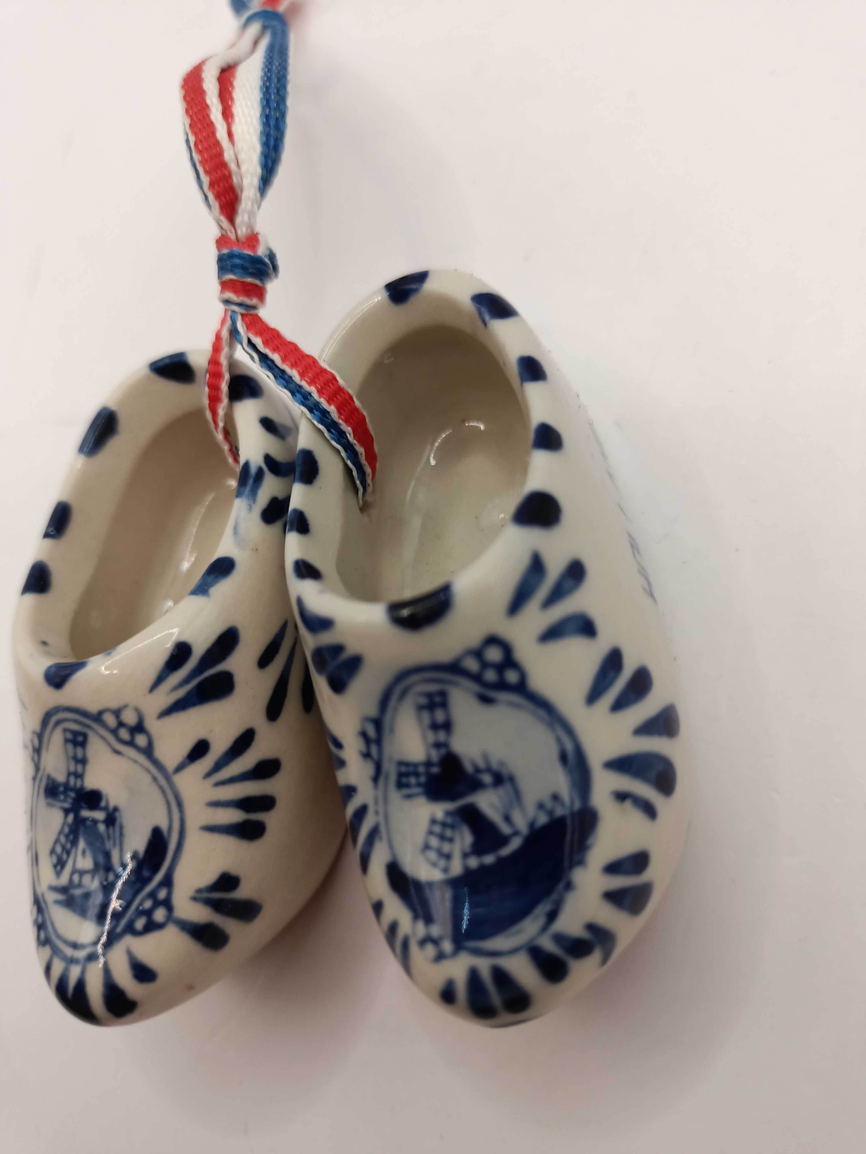 Sygnowane buty chodaki HILANDIA para porcelana