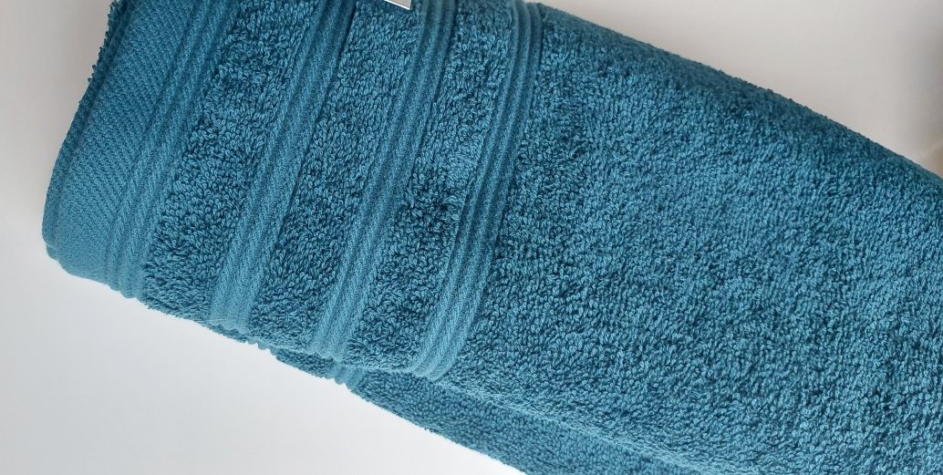 Dobrej jakości ręcznik kąpielowy premium 550g wymiary 140x70